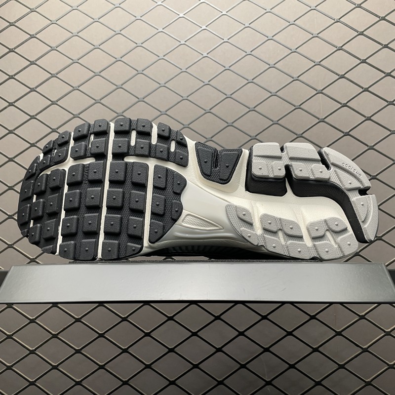 나이키 줌 보메로 5