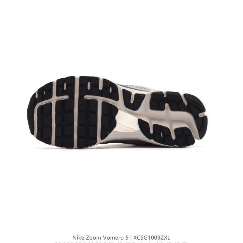 나이키 줌 보메로 5