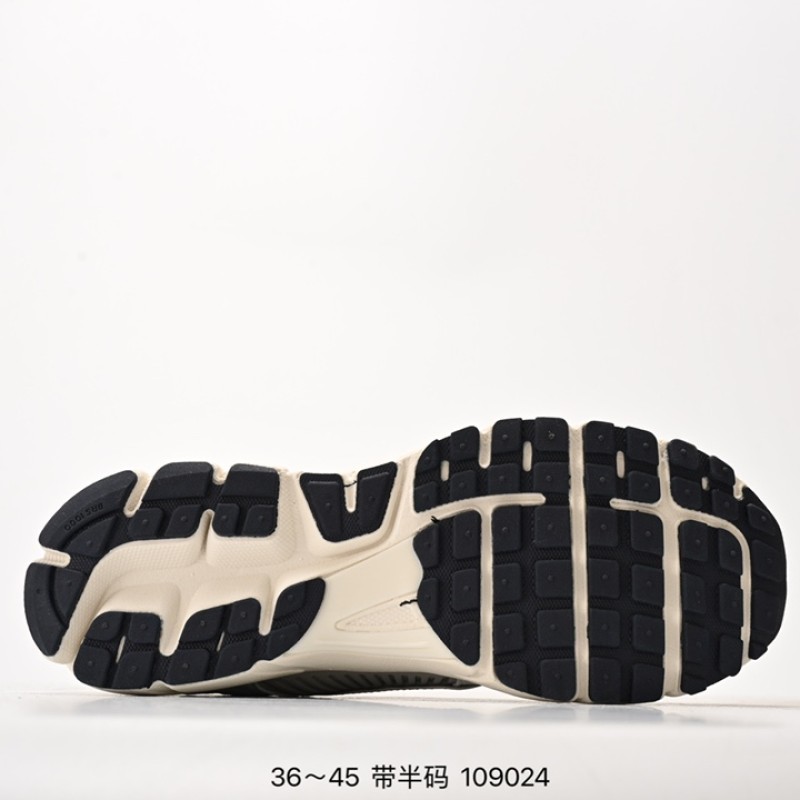 나이키 줌 보메로 5