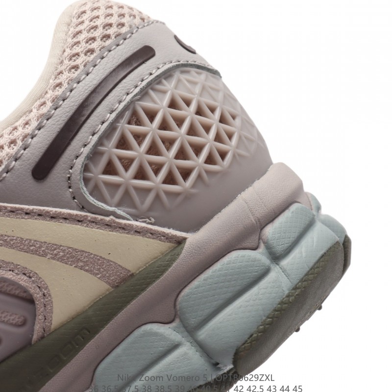 나이키 줌 보메로 5