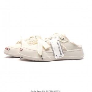 SMILEREPUBLIC 스마일리퍼블릭 캔버스 뮬 스니커즈 남녀공용품 로우
