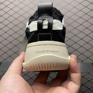 SMILEREPUBLIC 스마일리퍼블릭 캔버스 뮬 스니커즈 남녀공용품 로우