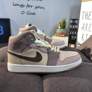 나이키 에어 조던 1 로우 퍼플 모카AJ1