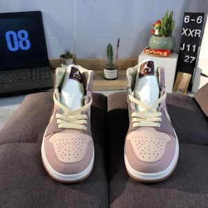 나이키 에어 조던 1 로우 퍼플 모카AJ1