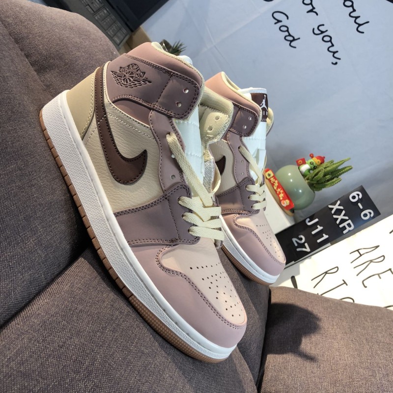 나이키 에어 조던 1 로우 퍼플 모카AJ1