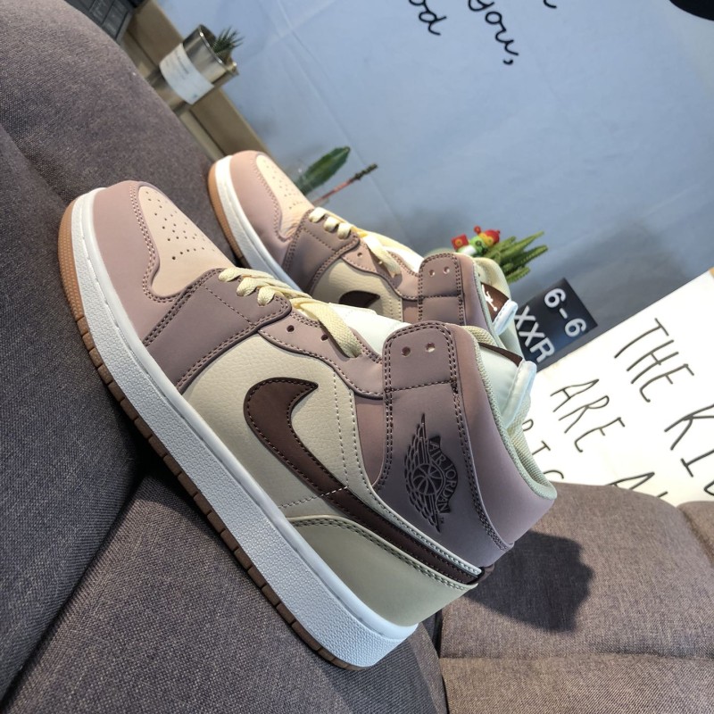 나이키 에어 조던 1 로우 퍼플 모카AJ1