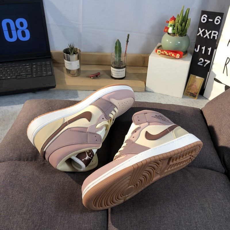 나이키 에어 조던 1 로우 퍼플 모카AJ1