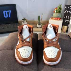 나이키 에어 조던 1 로우 퍼플 모카AJ1