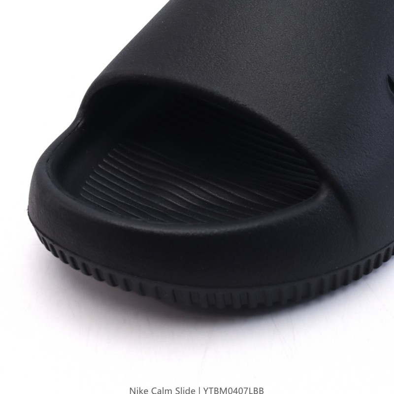 나이키 CALM 슬라이드