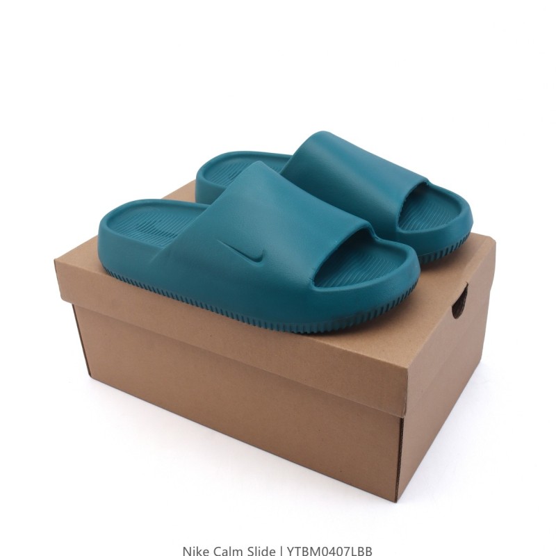 나이키 CALM 슬라이드