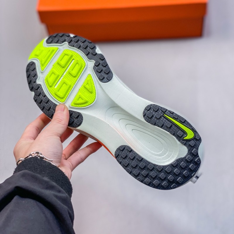 나이키 보메로 18 남녀 로드 러닝화