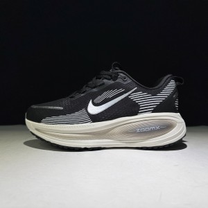 나이키 보메로 18 남녀 로드 러닝화