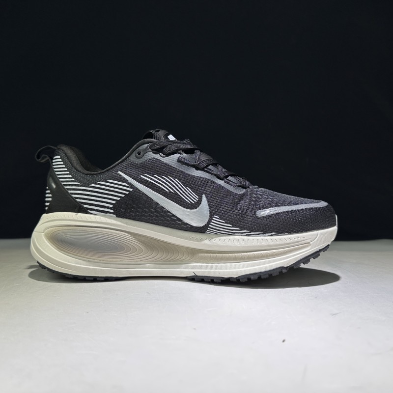 나이키 보메로 18 남녀 로드 러닝화