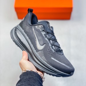 나이키 보메로 18 남녀 로드 러닝화