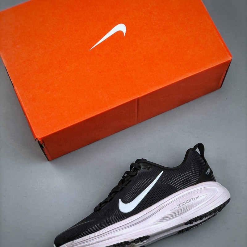 나이키 보메로 18 남녀 로드 러닝화