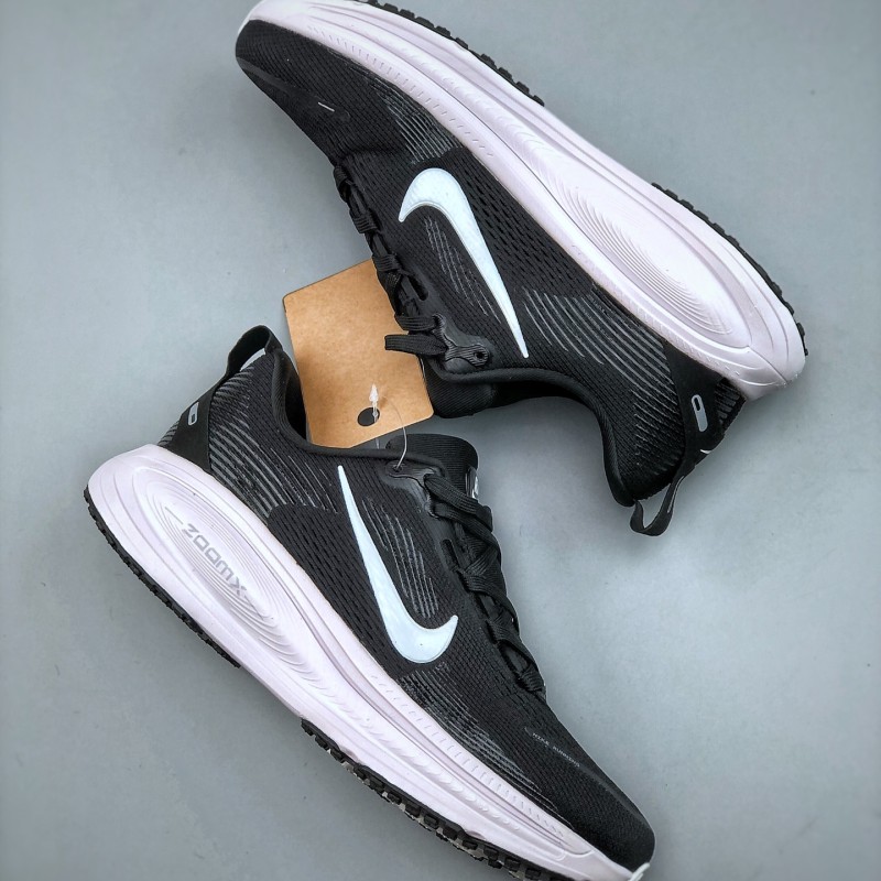 나이키 보메로 18 남녀 로드 러닝화