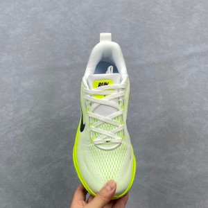 나이키 보메로 18 남녀 로드 러닝화