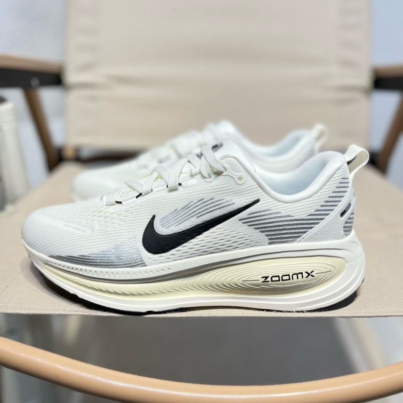 나이키 보메로 18 남녀 로드 러닝화