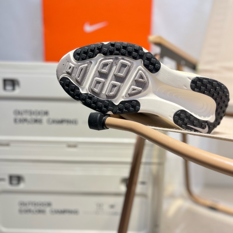 나이키 보메로 18 남녀 로드 러닝화