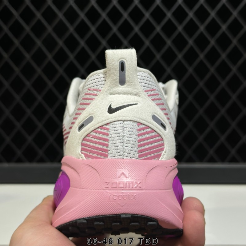 나이키 보메로 18 남녀 로드 러닝화