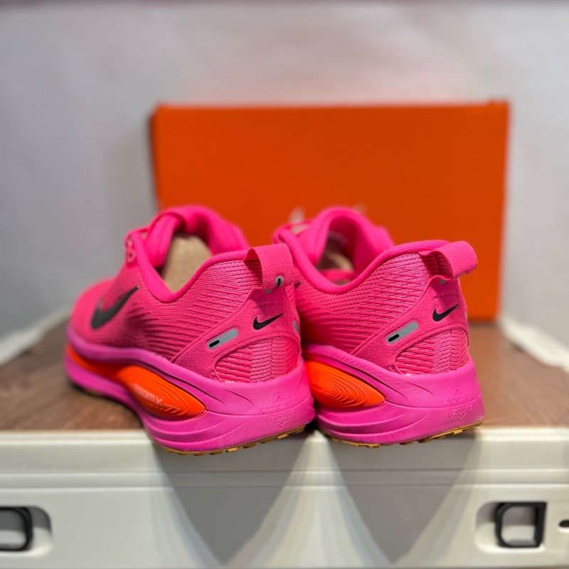 나이키 보메로 18 남녀 로드 러닝화