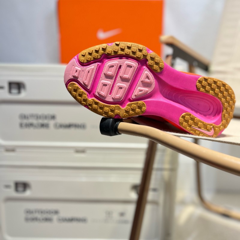 나이키 보메로 18 남녀 로드 러닝화