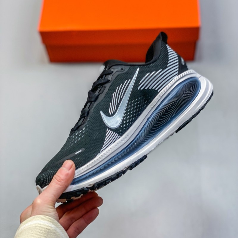 나이키 보메로 18 남녀 로드 러닝화