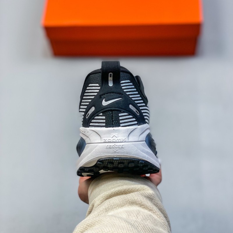 나이키 보메로 18 남녀 로드 러닝화