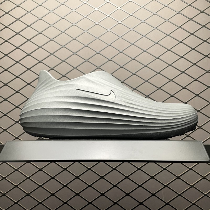 나이키 리액트X 리바이벌 8  러닝화