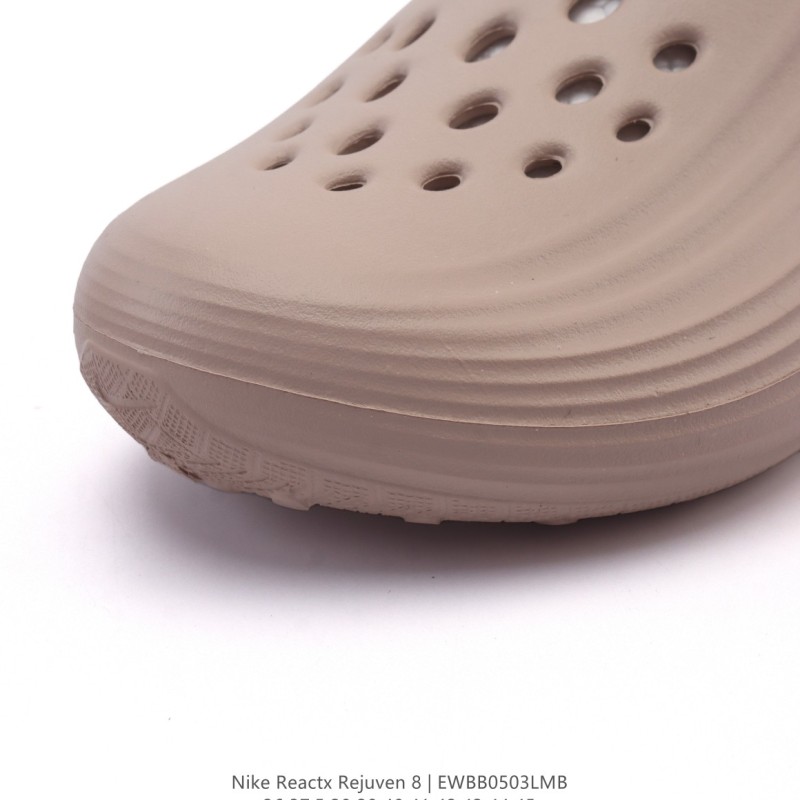 나이키 리액트X 리바이벌 8  러닝화
