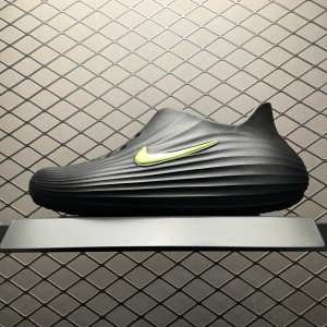 나이키 리액트X 리바이벌 8  러닝화