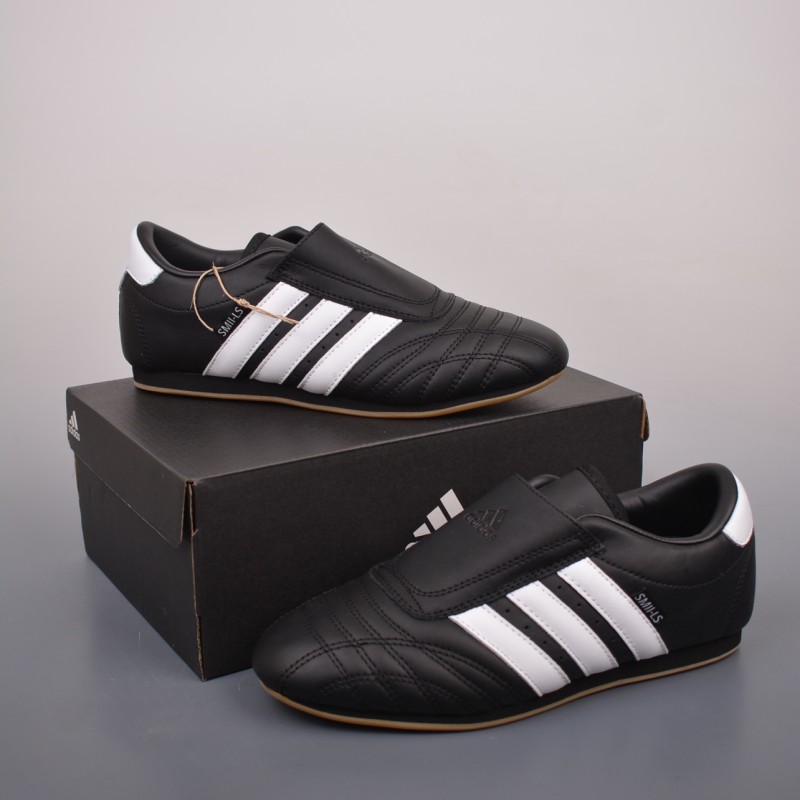 아디다스 오리지널 태권도 로우 러닝화