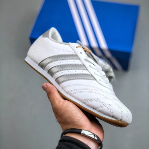 아디다스 오리지널 태권도 로우 러닝화