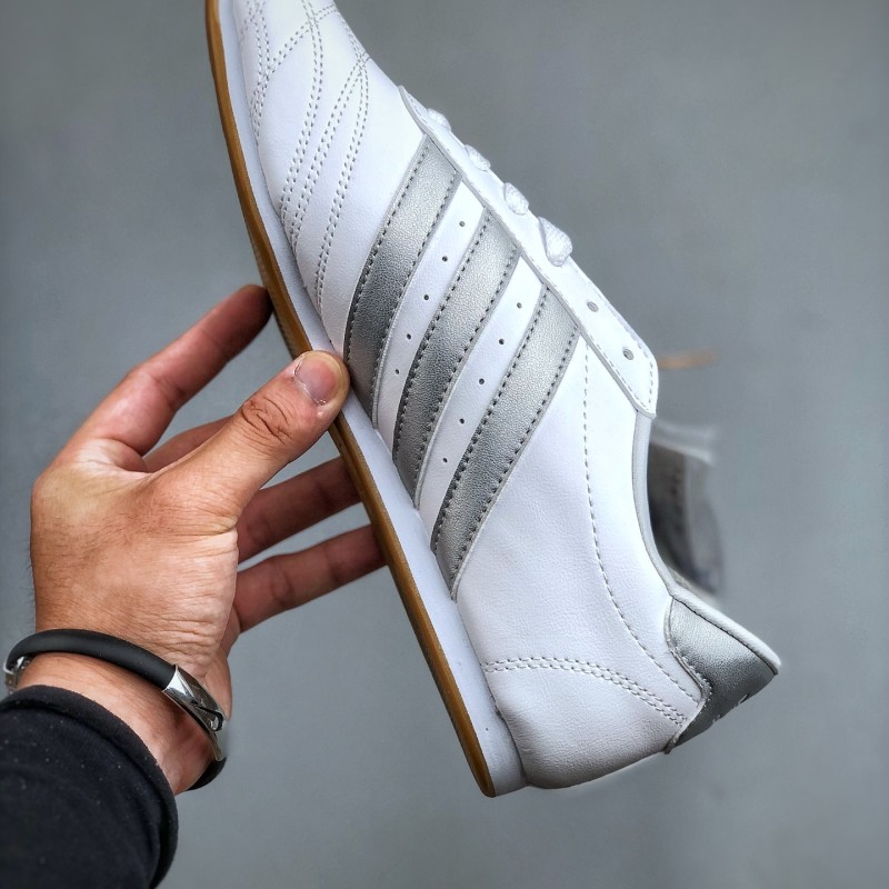 아디다스 오리지널 태권도 로우 러닝화