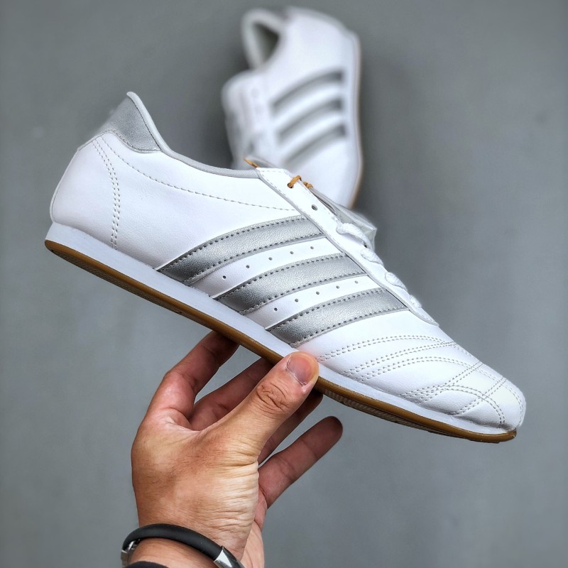 아디다스 오리지널 태권도 로우 러닝화