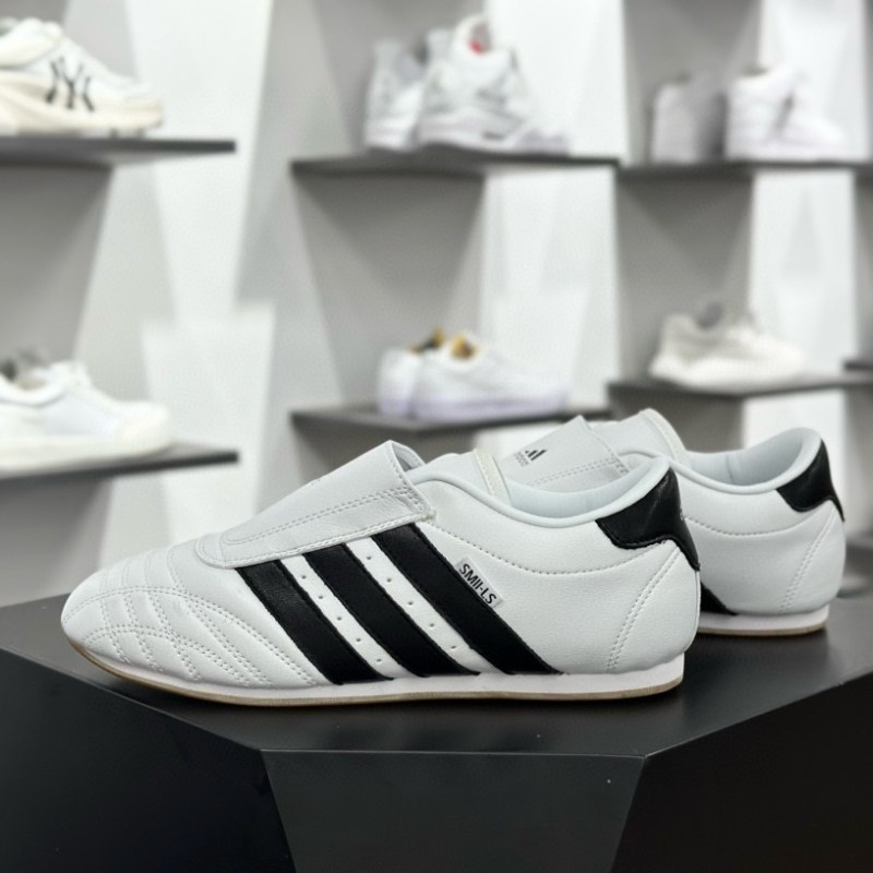 아디다스 오리지널 태권도 로우 러닝화