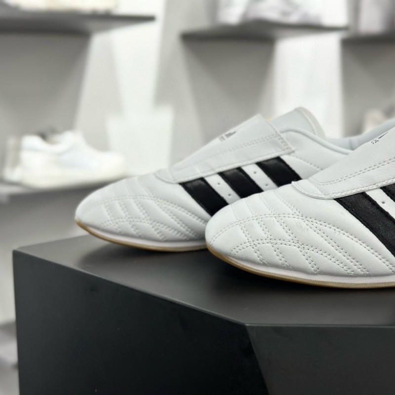 아디다스 오리지널 태권도 로우 러닝화