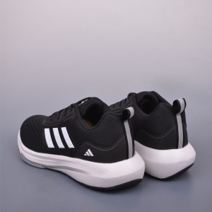 아디다스 초신성 러닝화