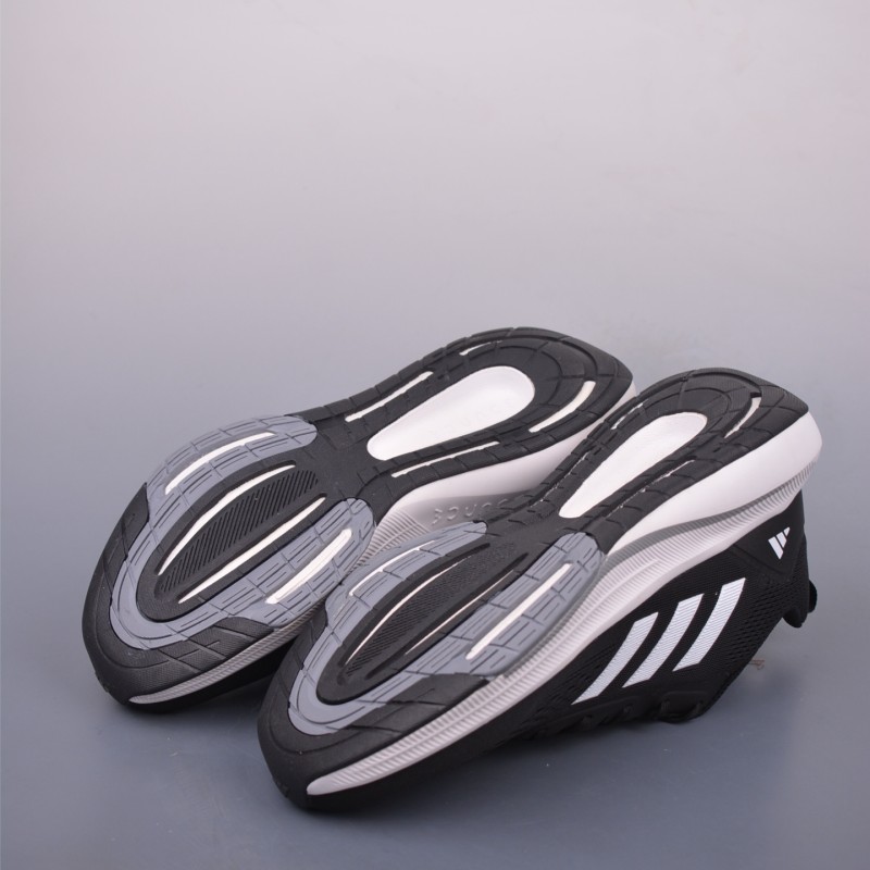 아디다스 초신성 러닝화