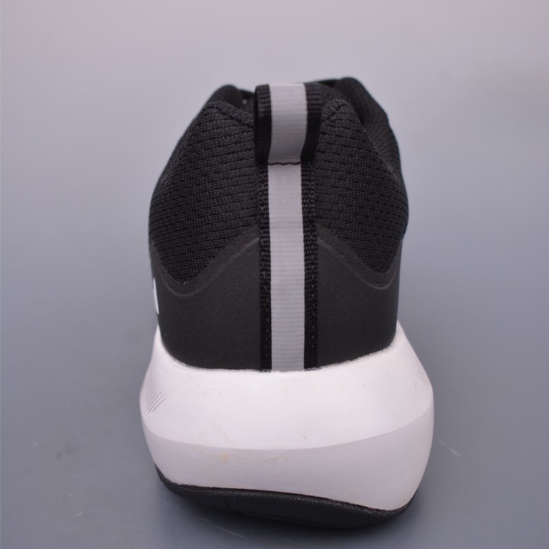 아디다스 초신성 러닝화