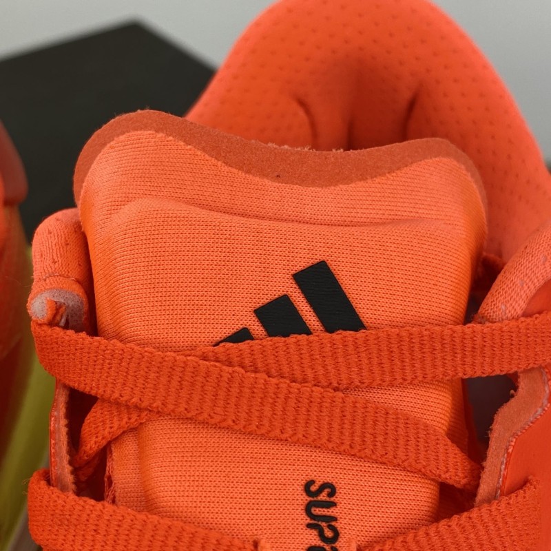 아디다스 초신성 러닝화