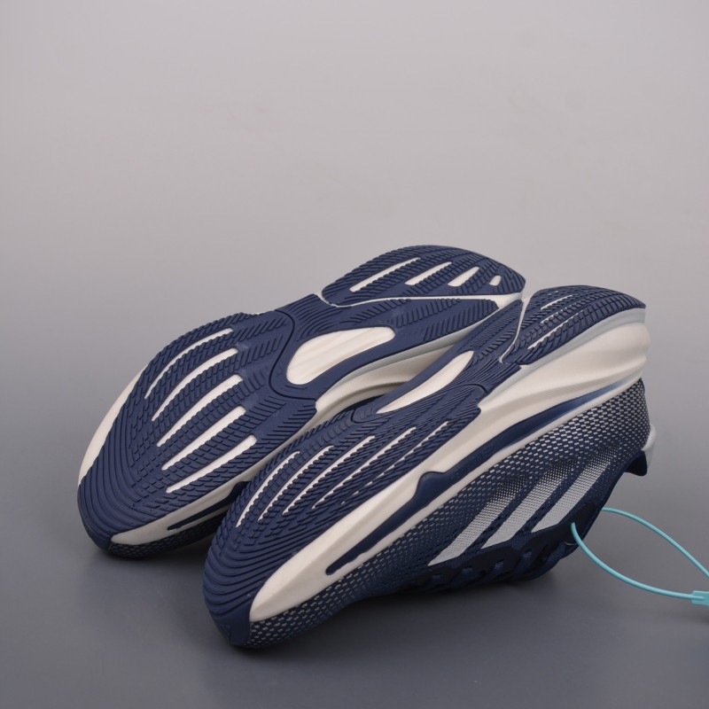 아디다스 초신성 러닝화