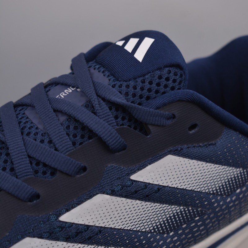 아디다스 초신성 러닝화