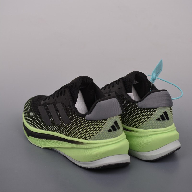 아디다스 초신성 러닝화