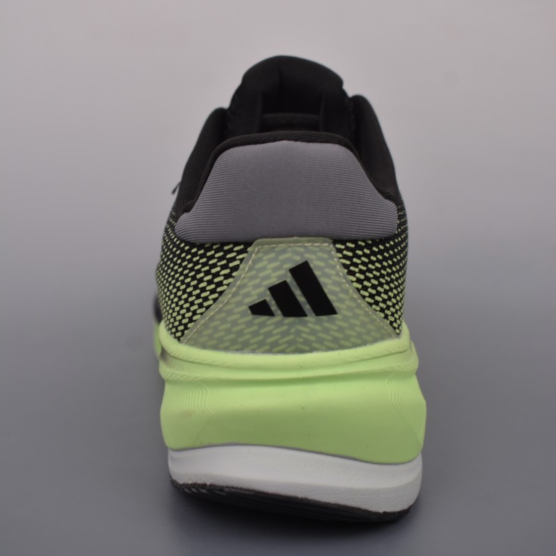 아디다스 초신성 러닝화