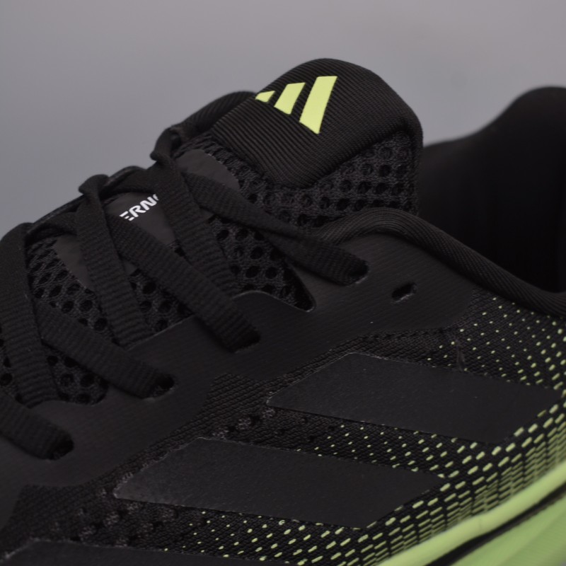 아디다스 초신성 러닝화