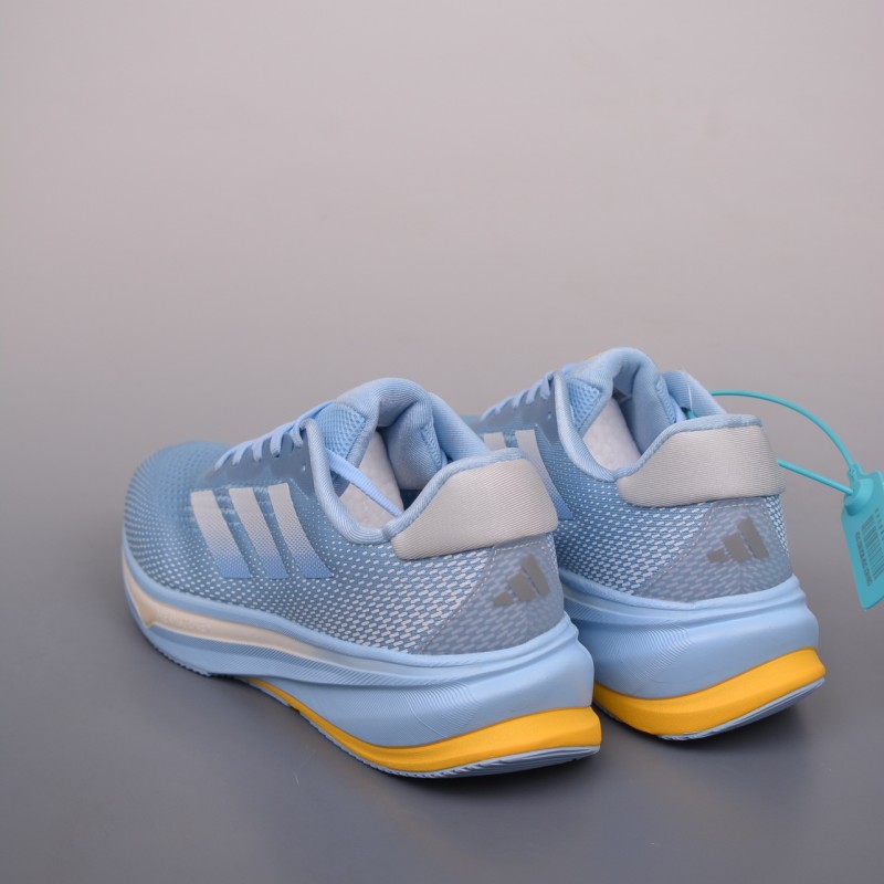 아디다스 초신성 러닝화