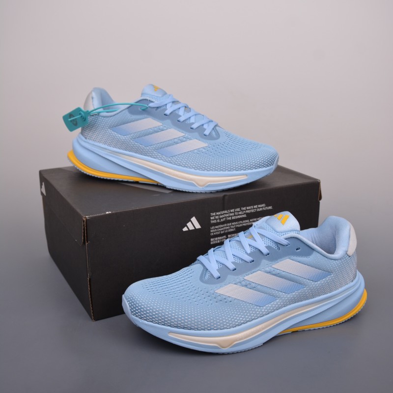 아디다스 초신성 러닝화