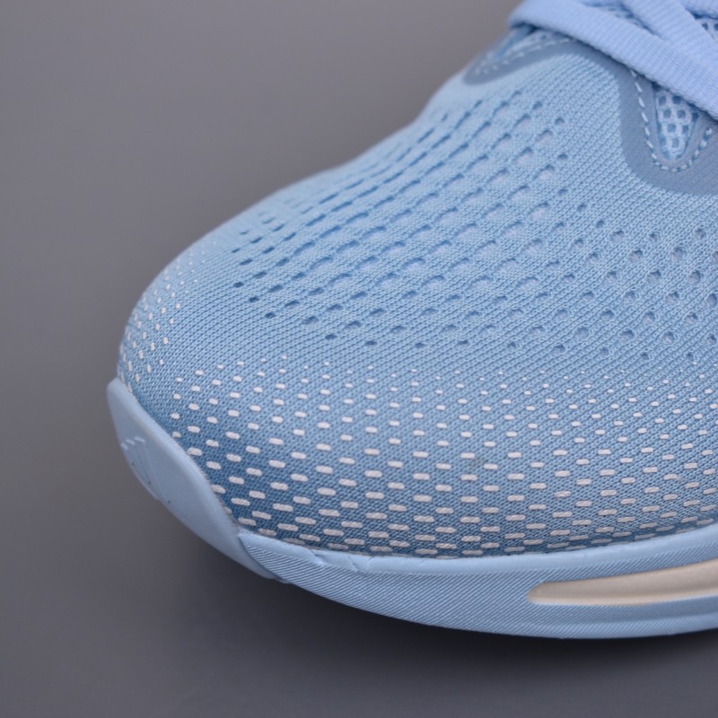 아디다스 초신성 러닝화