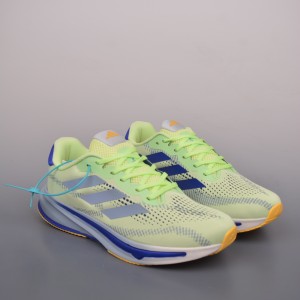 아디다스 초신성 러닝화